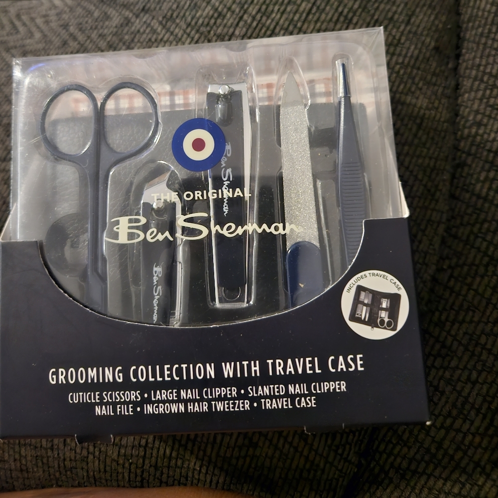 Grooming kit - Picture 2 of 3